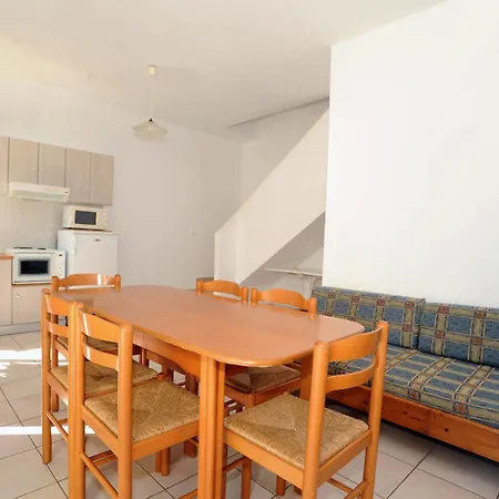 Evilion Apartmanhotel Sztalósz