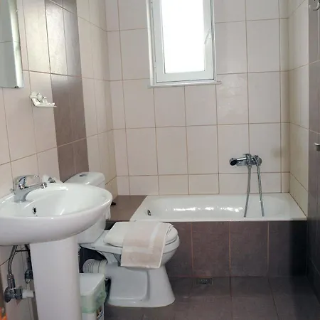 Evilion Aparthotel 2*